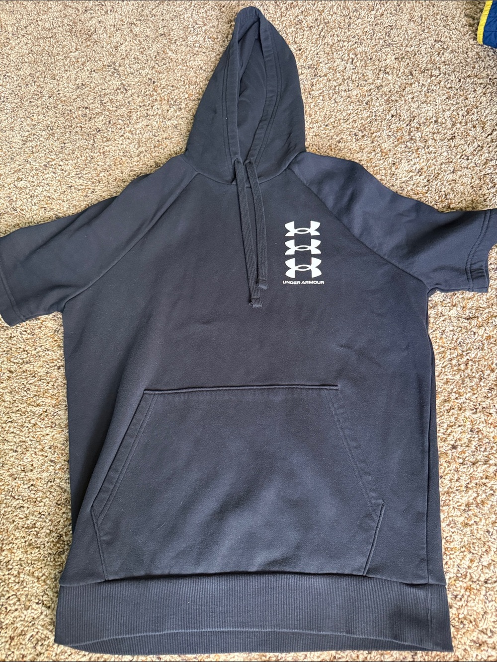 Under Armour Black Short-Sleeve Hoodie for men